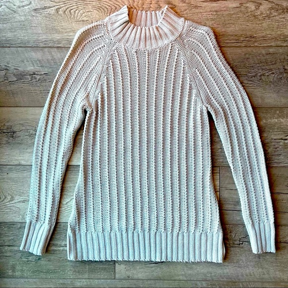 Daisy Fuentes Light Gray Cableknit Turtleneck Sweater | Size Medium - Picture 2 of 9